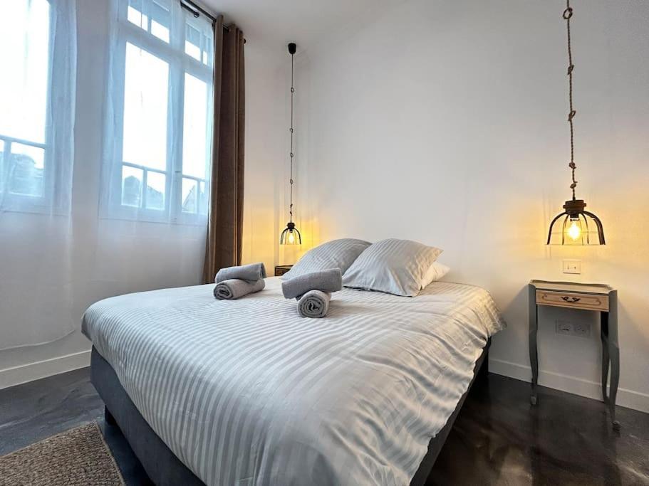 Elegant*epoxy*design&decor Apartment