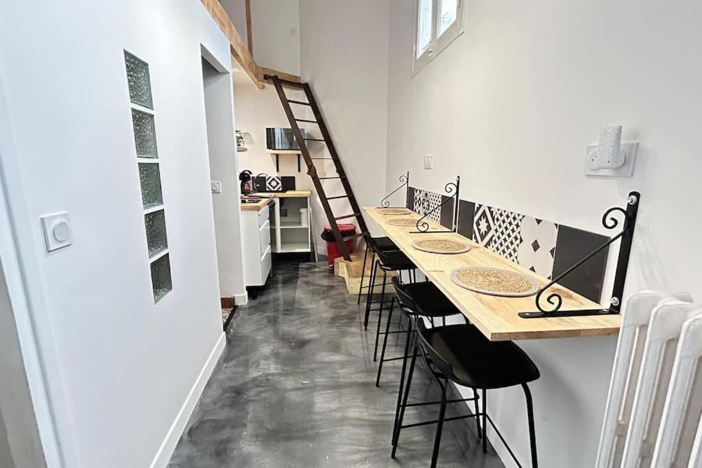Elegant*epoxy*design&decor Apartment *