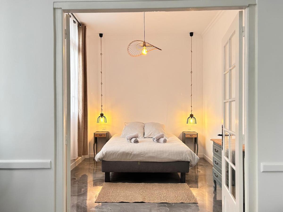 Elegant*epoxy*design&decor Apartment