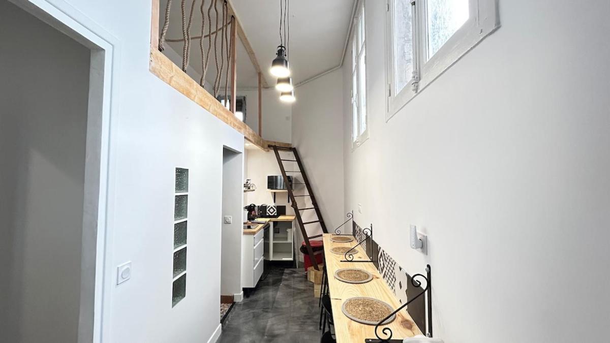 Elegant*epoxy*design&decor Apartment